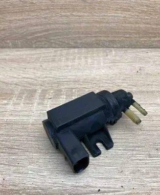 Volkswagen PASSAT B6 Turbo solenoid valve 1K0906627A 70086800