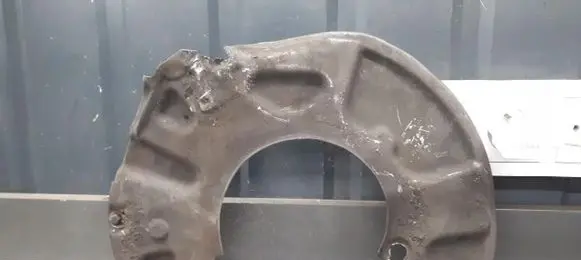 Mercedes-Benz E W212 Front brake disc dust cover plate 