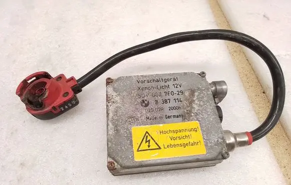 BMW 5 E39 Headlight ballast module Xenon 5DV00776029 8387114