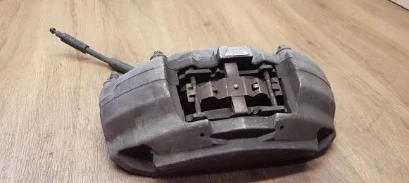 Mercedes-Benz E W213 Front brake caliper A0114219798