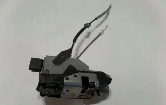 Citroen DS4 Front door lock 9685351680