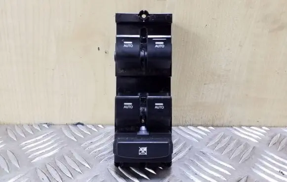 Hyundai i40 Electric window control switch 935703Z550