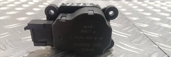 Mercedes-Benz ML W163 Air flap motor/actuator A2308201242 B6627 EAB5020ZD