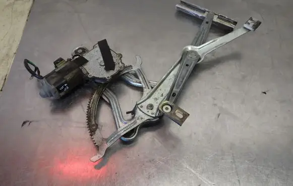 Mercedes-Benz E W124 Front door window regulator with motor