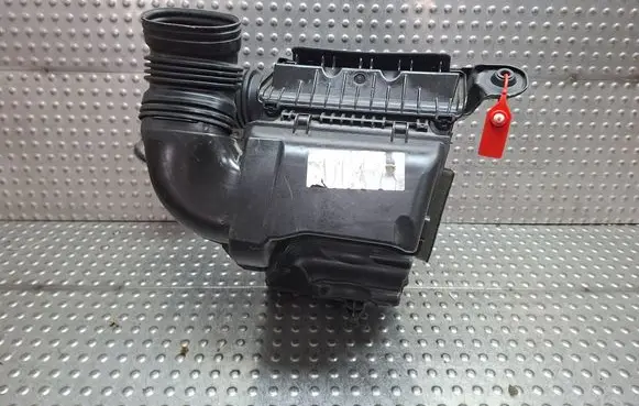 Renault Megane IV Air filter box S26301886 H8201557102