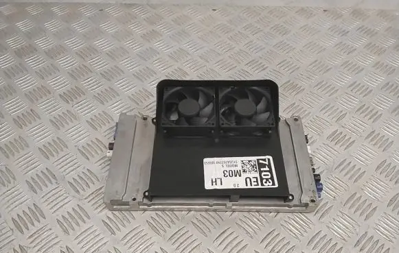 Tesla Model S Cruise control unit/module 107832100D