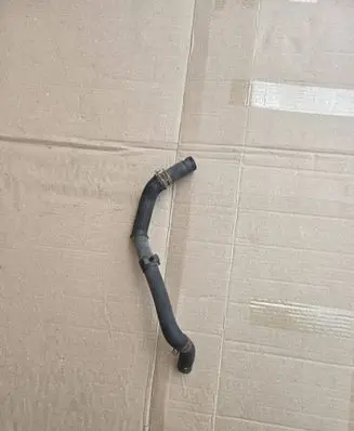 Toyota RAV 4 (XA40) Engine coolant pipe/hose