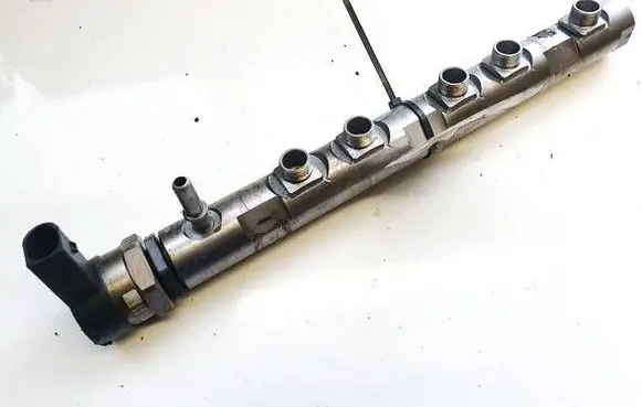 BMW 5 GT F07 Fuel main line pipe 780912805 0445214183