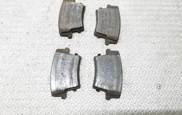 Chrysler 300 - 300C Brake pads (rear) 