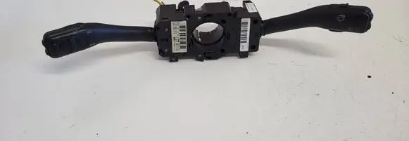 Volkswagen PASSAT B5.5 Wiper turn signal indicator stalk/switch 1J0953513 203172 27280103