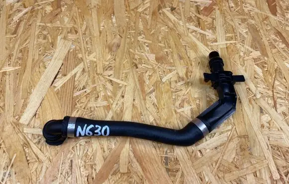 BMW 5 G30 G31 G38 Air intake hose/pipe 8472251