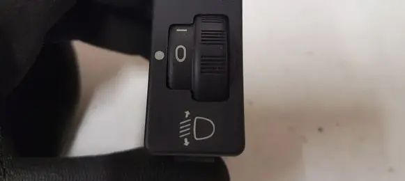 Citroen Xsara Picasso Headlight level height control switch