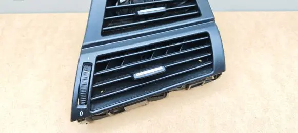 BMW X5 E70 Dashboard side air vent grill/cover trim 9227768