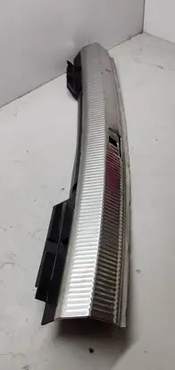 Trunk/boot sill cover protection
