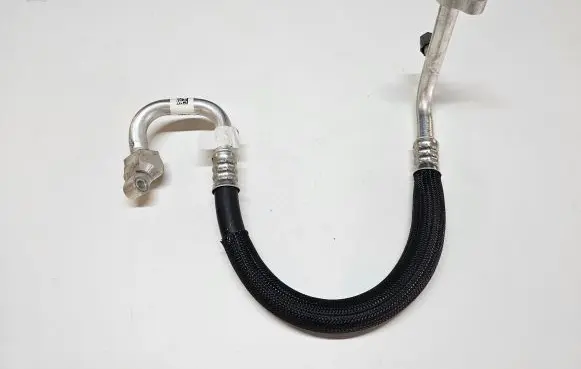 Jeep Grand Cherokee WL Air conditioning (A/C) pipe/hose 68381180AB