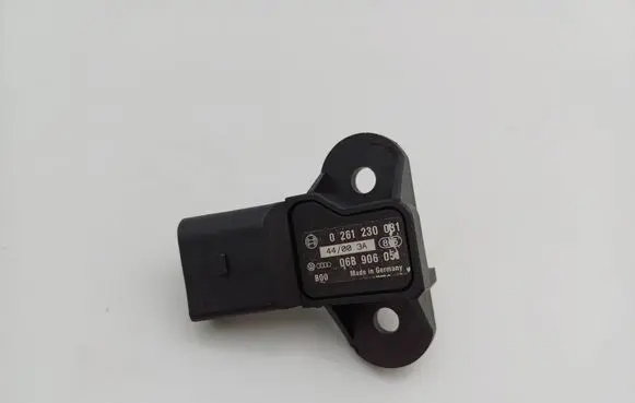 Volkswagen Lupo Air pressure sensor 0261230031 06B906051