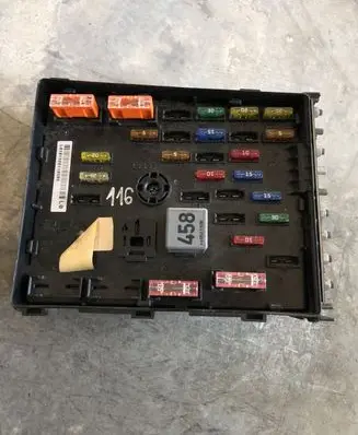 Volkswagen PASSAT B6 Fuse module 3C0937125 63592777