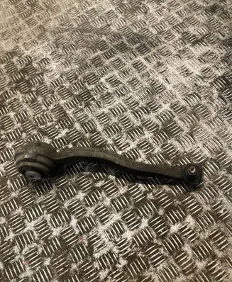 Mercedes-Benz C W204 Front lower control arm/wishbone 2043306811 A2043306811