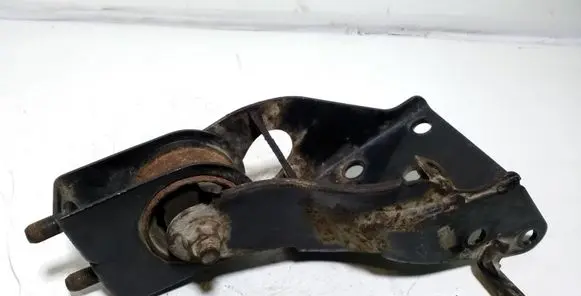 Mazda Premacy Engine mount bracket