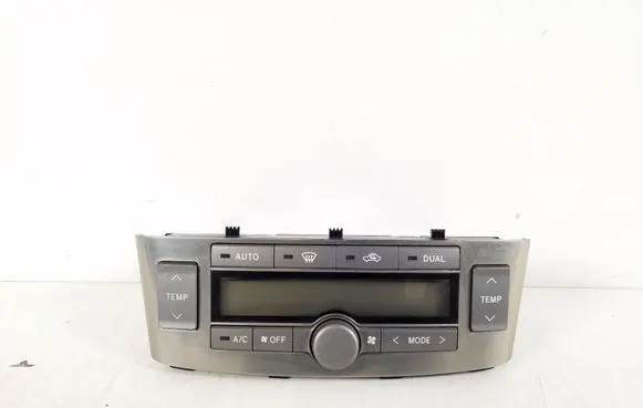 Toyota Avensis T250 Air conditioner control unit module 55900-05160