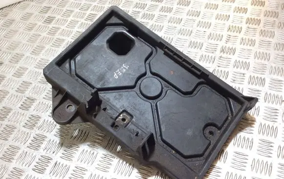 Battery tray