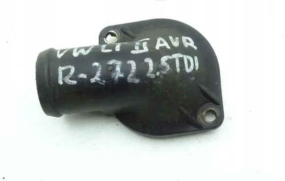 Volkswagen II LT Engine coolant pipe/hose 074121121B