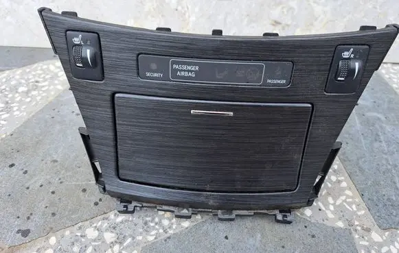 Toyota Avensis T270 Car ashtray 8395005010 050100209