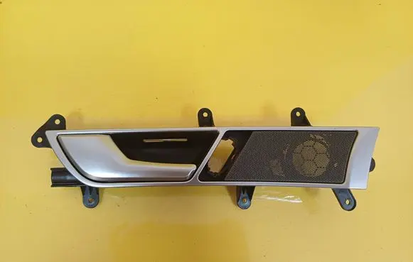 Audi A6 S6 C6 4F Front door interior handle 4F0837019C