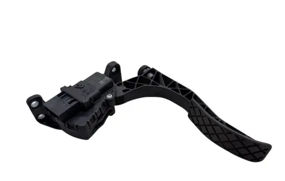 Accelerator throttle pedal