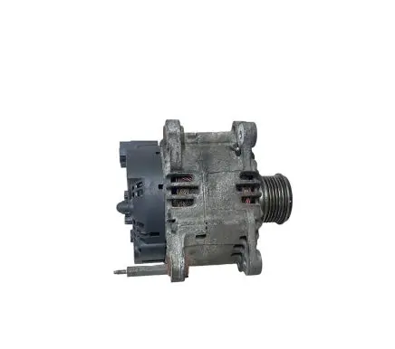 Volkswagen Golf V Generator/alternator 06F903023C