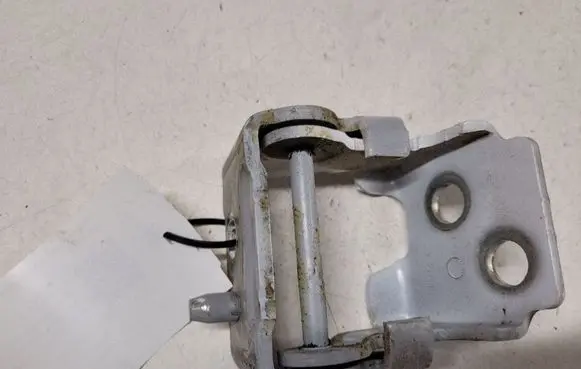 Citroen C5 Front door lower hinge 0441C