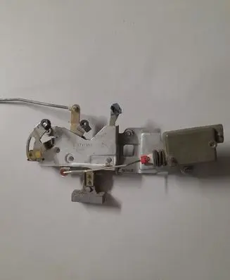 Renault Master II Sliding door lock 295100 PA66GF30