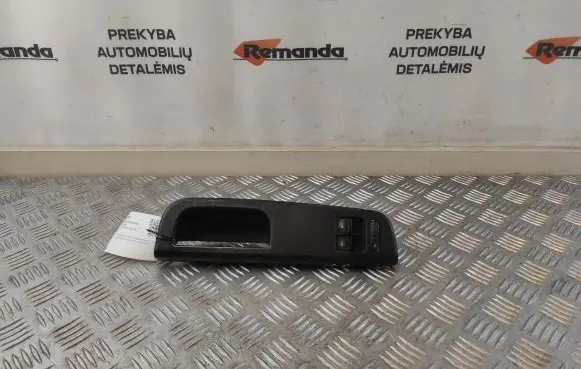 Volkswagen PASSAT B5 Electric window control switch 1J3959857 03755100