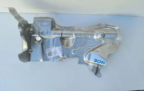 BMW 2 Active Tourer U06 Heat shield in engine bay 6893695 21500510