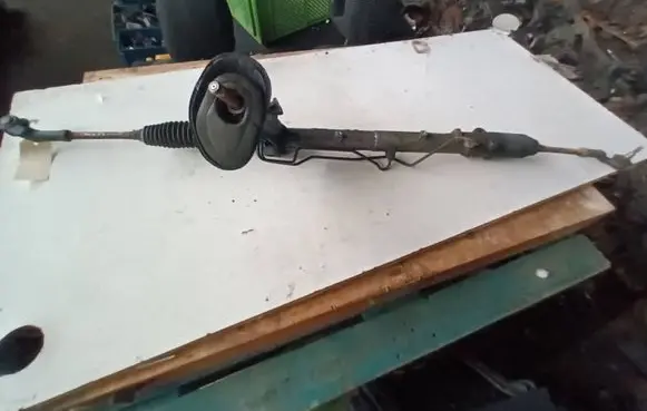Ford Focus C-MAX Steering rack 3M513A500AR CRJ180077