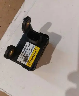 Ford Focus ESP acceleration yaw rate sensor 10170103533 CI78F28E8M 08W266