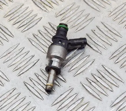 Audi A4 S4 B8 8K Fuel injector 306E036P 104390520