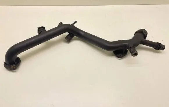 Audi A4 S4 B7 8E 8H Engine coolant pipe/hose 06E121045E