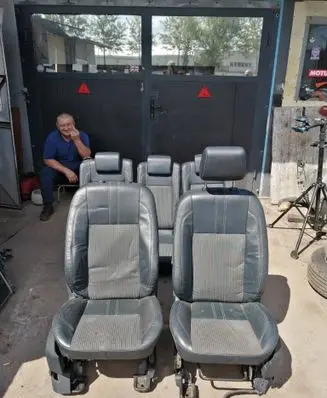 Seat set
