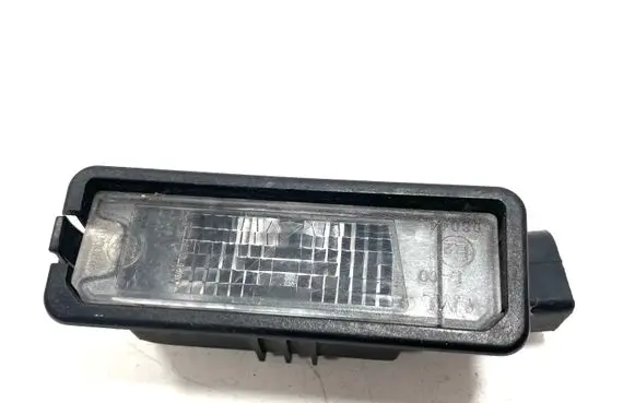 Volkswagen Golf VII Number plate light 1K8943021