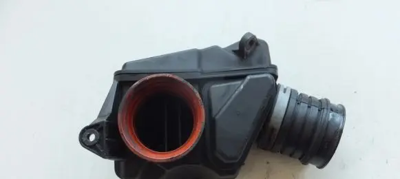 Mercedes-Benz E W211 Intake resonator 2710900804
