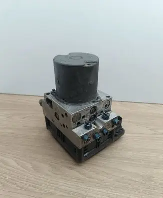 BMW X5 E70 ABS Pump 6854704 6854702