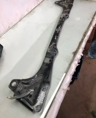 Volvo XC60 Bottom radiator support slam panel 32277168