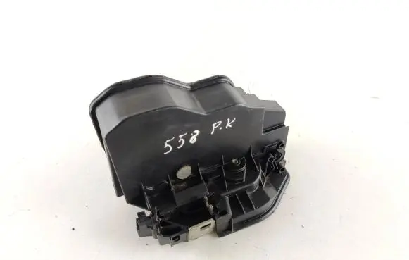BMW X3 E83 Front door lock 7154619