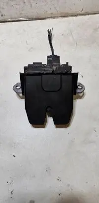 Ford Focus Tailgate lock latch