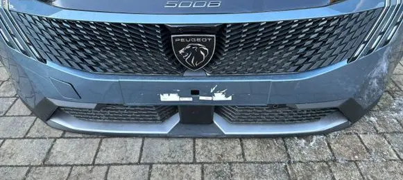 Peugeot 5008 Front bumper