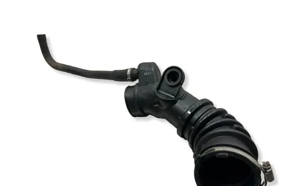 Jeep Grand Cherokee Turbo air intake inlet pipe/hose 68088275AB 99401355A 22173A