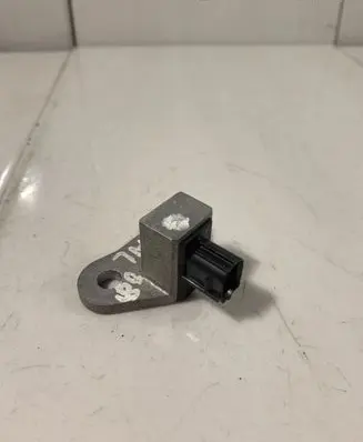 Nissan X-Trail T31 Airbag deployment crash/impact sensor