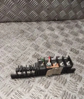 Volkswagen PASSAT B5 Fuse module 8l0941822a