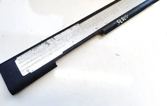 Mercedes-Benz GL X164 Front sill trim cover a1646803335